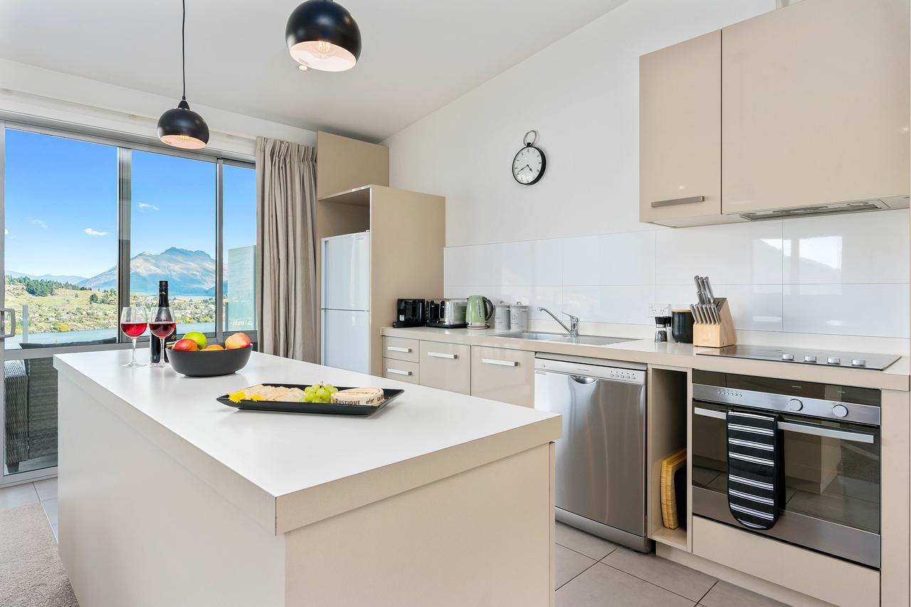 Contemporary Hilltop Abode ควีนส์ทาวน์ ภายนอก รูปภาพ